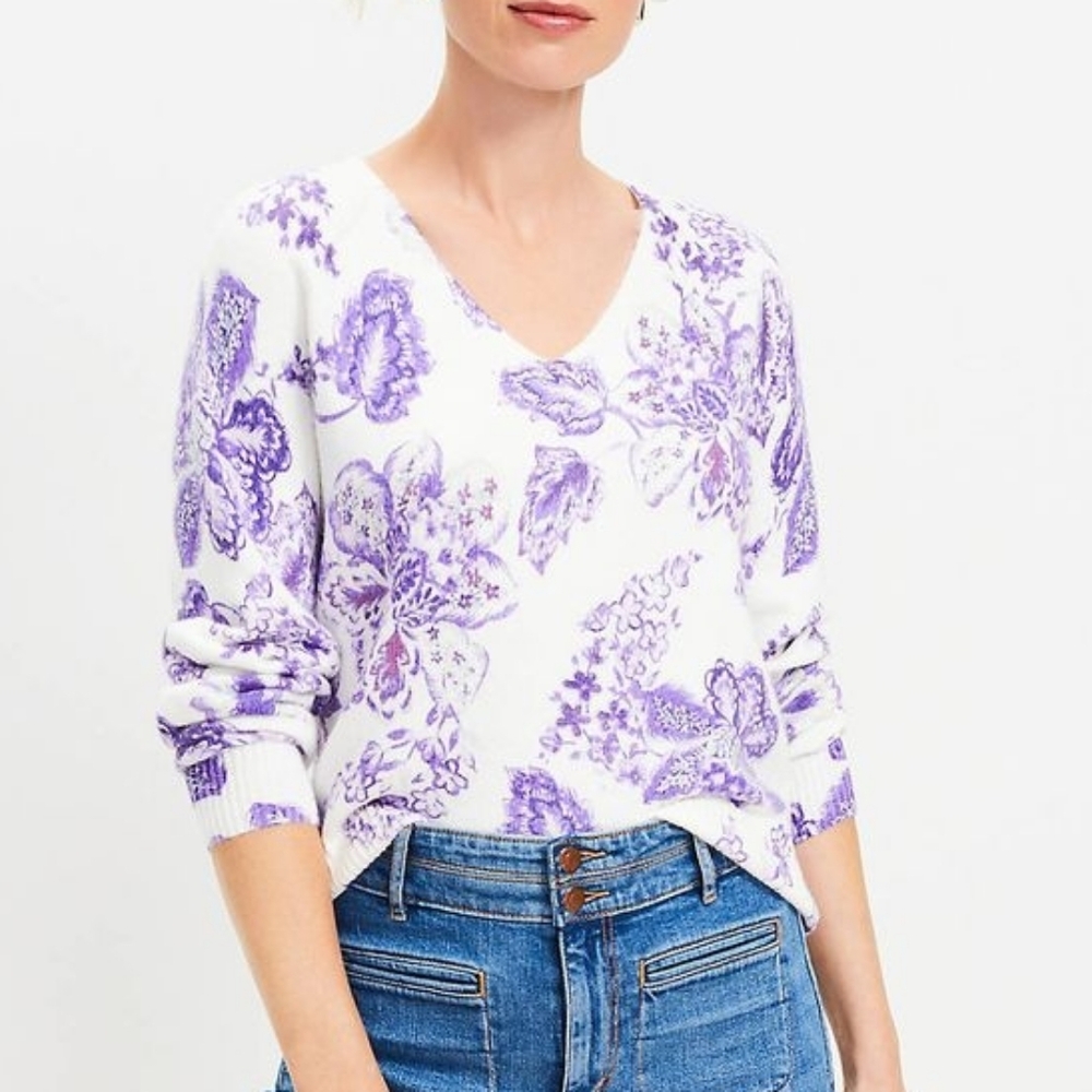 3/$30 Loft Purple And White Sweater